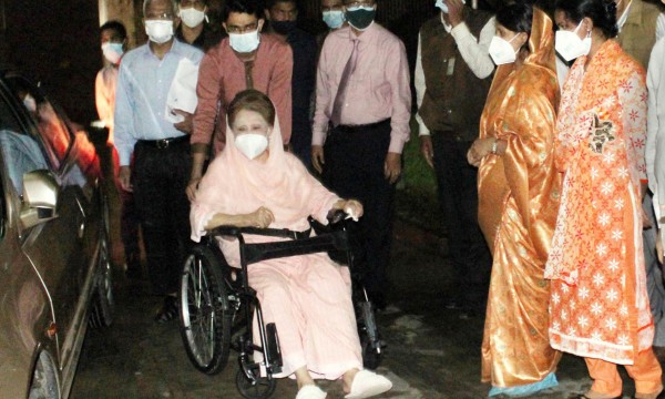 খালেদা জিয়া সিসিইউয়ে ভর্তি