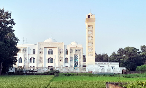 কমলগঞ্জে দৃষ্টিনন্দন মডেল মসজিদ উদ্বোধনের অপেক্ষায়