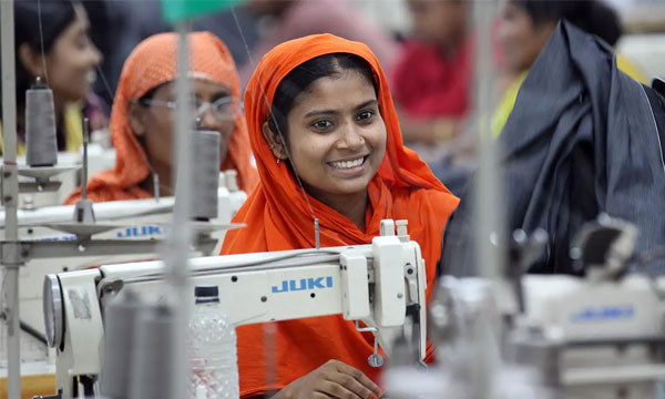 বাংলাদেশের তৈরি পোশাক বেশি দামে কিনবে বৈশ্বিক ক্রেতারা