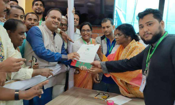 দলীয় মনোনয়ন ফরম জমা দিলেন এমপি জয়