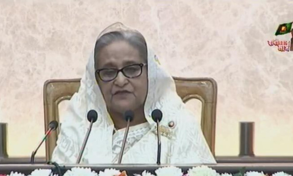 বাজারে নজরদারি-মজুত ঠেকাতে ডিসিদের নির্দেশ প্রধানমন্ত্রীর