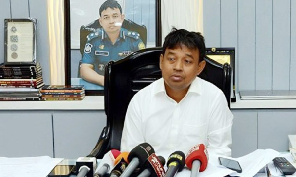 ডিবি থেকে সরিয়ে দেওয়া হলো হারুনকে