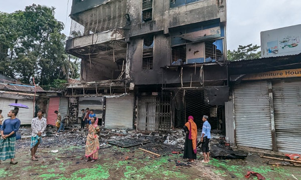 লক্ষ্মীপুরে উপজেলা চেয়ারম্যানের বাড়ি থেকে ৮ মরদেহ উদ্ধার