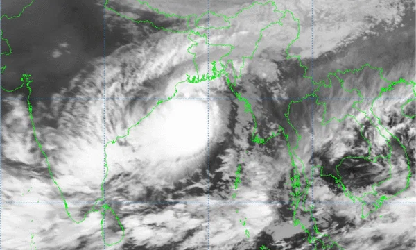 ঘূর্ণিঝড় নিয়ে আবহাওয়ার ১০ নম্বর বিশেষ বিজ্ঞপ্তি