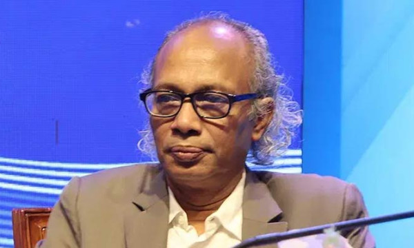 সাংবাদিক নূরুল কবিরকে বিমানবন্দরে হয়রানি