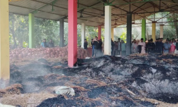 মুর্শিদপুর পীরের দরবারে হামলার ঘটনায় একজন নিহত