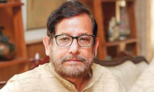 হাসপাতালে আসাদুজ্জামান নূরের ওপর হামলা