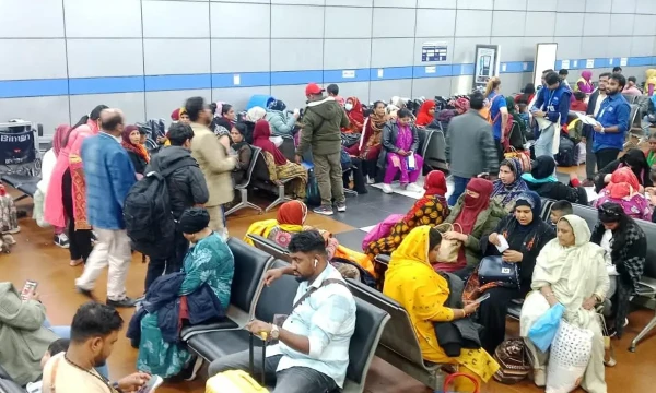 লেবানন থেকে দেশে ফিরলেন আরও ১০৫ বাংলাদেশি