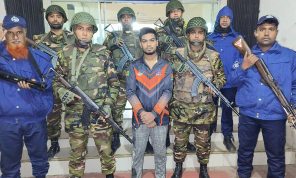 ময়মনসিংহে যৌথ বাহিনীর অভিযানে ছাত্রলীগ নেতা গ্রেপ্তার
