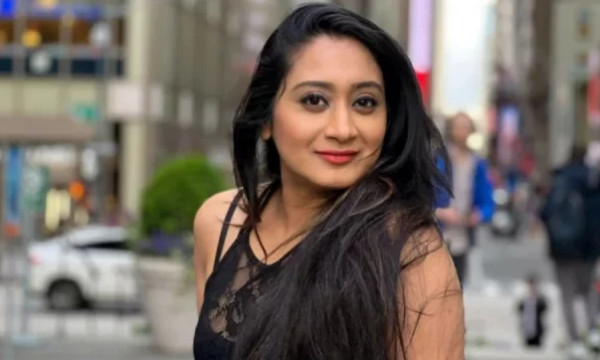 প্রকাশ্যে ক্ষমা চাইতে অভিনেত্রীকে লিগ্যাল নোটিশ