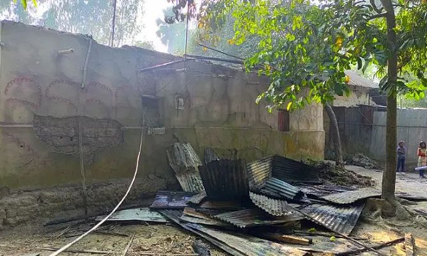 সাঁওতাল নারীকে মারধর ও বাড়িতে আগুন, বিএনপিসহ ৩১ জনের বিরুদ্ধে মামলা