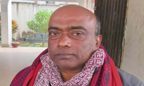 যুব মহিলা লীগের নেত্রীকে না পেয়ে স্বামীকে নিয়ে গেলো পুলিশ