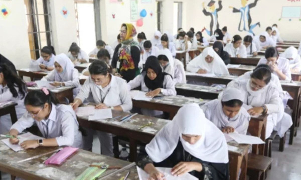 স্থগিত এইচএসসি পরীক্ষার সময়সূচি প্রকাশ